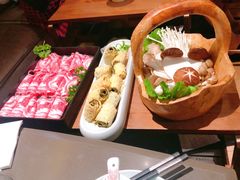 -捞王锅物料理(上海世茂广场店)