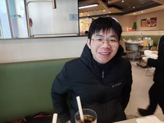 -海底捞火锅(新松江路生日主题店)