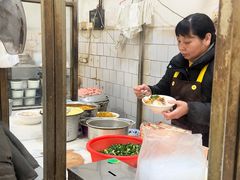 -高师傅特色米粉汤包(建设路店)