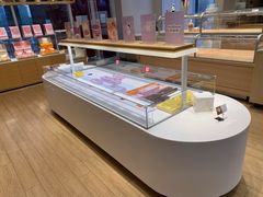 面包甜点陈列柜-好利来(欧尚广场店)