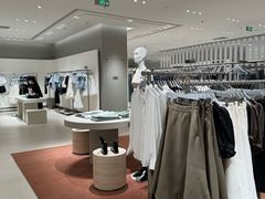 -URBAN REVIVO(西安Momopark店)