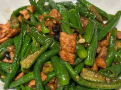 爱马仕辣椒炒肉-汉水谣·江景餐厅(江滩店)