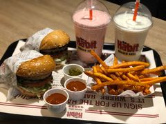 -The Habit Burger Grill 哈比特汉堡(复兴soho店)