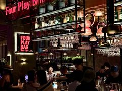 -FOUR PLAY BAR