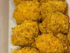 蟹黄肉松小贝-鲍师傅糕点(国金街店)