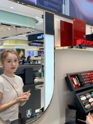 -红馆妆造(中央大街店)