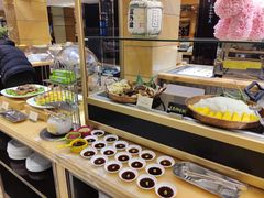 自助取餐区-上海皇廷花园酒店·西餐厅·自助餐