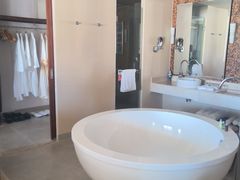 -三亚亚龙湾雅高美爵酒店
