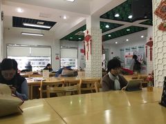 -曹家渡街道图书馆