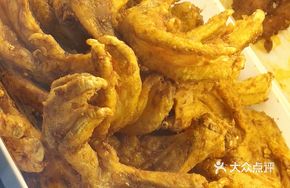 Signature Garlic Fried Duck Feet