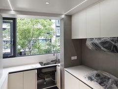 -百安居装修建材卖场(南山店)