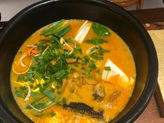 -银米·云南传统过桥米线(双廊黑金冠店)