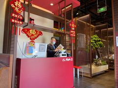 门面-牛村来人潮汕牛肉火锅(西单店)