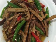 山药炖猪蹄-迎宾饭店