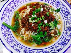 -渝之汇牛肉豌杂面