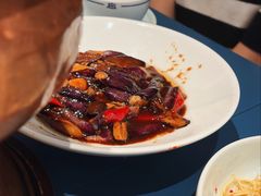 牛肝菌黑蒜烧茄子-一坐一忘云南菜(嘉里中心店)