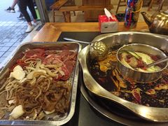 -金鼎雪山牦牛杂火锅(理县总店)