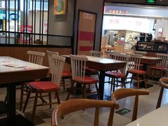 大堂-渝是乎酸菜鱼·川渝小炒(新世界百货望京店)