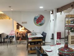 -毛辣果·贵州红酸汤牛肉火锅(西单店)