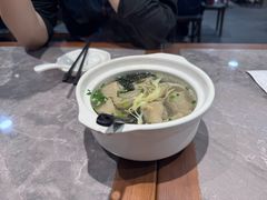 -莱莱小笼·乔艾