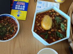 毕节织金荞凉粉-包整·丝娃娃(一览甲秀楼风景店)