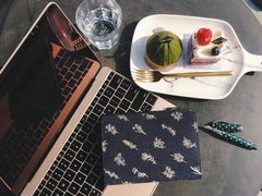 -UNI UNI(环亚凯瑟琳店)