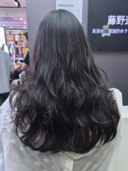 -藤野造型烫染·漂发