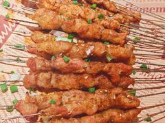 -老街烧烤大排档·地道湖北菜·龙虾馆(汉口火车站店)