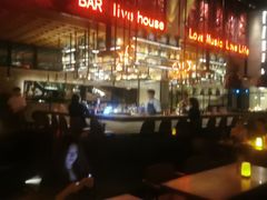 -FOUR PLAY BAR