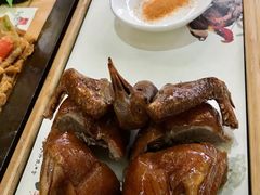招牌爆汁红烧乳鸽-肥仔顺德菜(龙悦居店)
