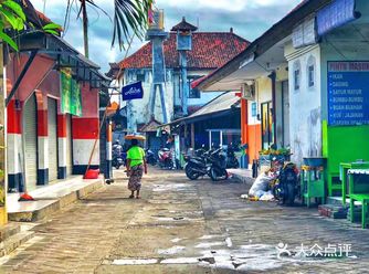 去年去的巴厘岛啦 图一 是巴厘岛的街道 图二 -