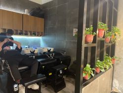 -时尚殿堂明星门店