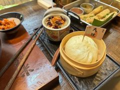 -银米·云南传统过桥米线(双廊黑金冠店)