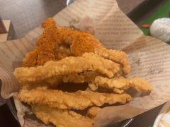 -蘑界·野生菌火锅(深业上城店)