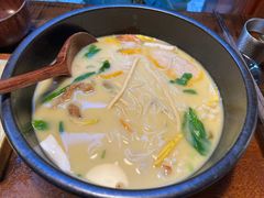-银米·云南传统过桥米线(双廊黑金冠店)