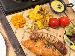 -Mark&Mars Restaurant