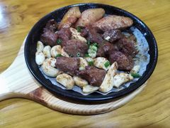 -老东镇啤酒屋海鲜加工·蒸汽海鲜·海鲜烧烤(台东店)