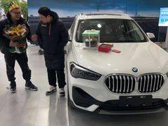 -北京京宝行宝马4S店(闵庄路店)