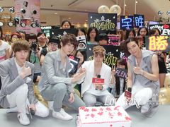 名人坊-爱之婚礼蛋糕(建外SOHO西区店)