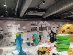 -MINI MARS KIDS CLUB亲子家庭中心(长宁天山店)