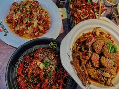 -肥肥虾庄·金牌油焖大虾(汉口城市广场店)