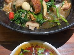 -万记麻辣烫国展总店