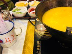 -鲜入围煮花胶鸡海鲜火锅