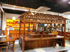 -黄桷树曹家私房菜(江与城店)