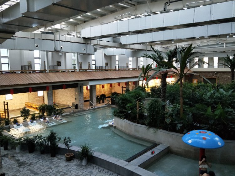 兰州新区休闲处 敦湖温泉走一遭