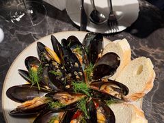 -LESCEDARS  Bistro香柏树(外滩店)
