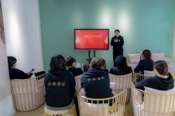 -欣薇婚纱(新源乐汇城店)