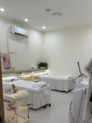 -苗方清颜专业祛痘·皮肤管理