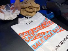 -URBAN REVIVO(欢乐海岸购物中心店)