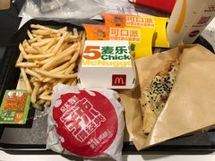 -麦当劳(世界城广场店)